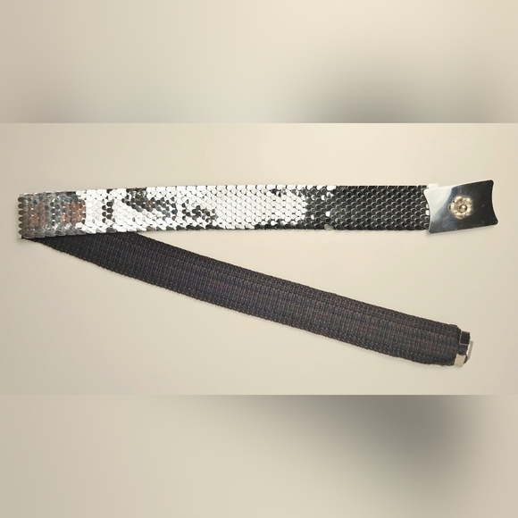 Vintage Silver Metal Mesh Belt w/ Flower Buckle 38” Waist Statement - Picture 4 of 11